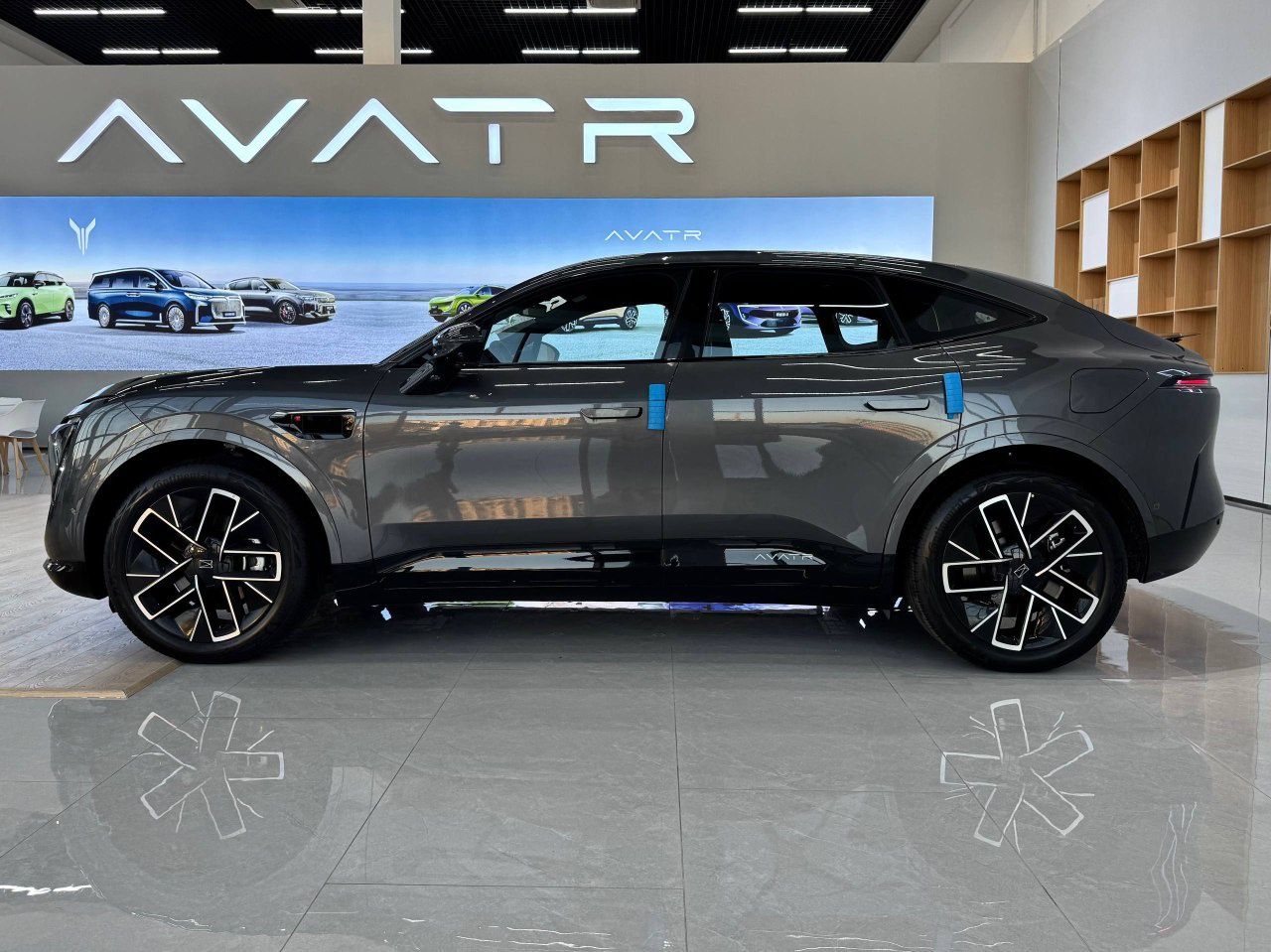 Avatr 11 Full — 760 km, 2025, Full Electric AWD.