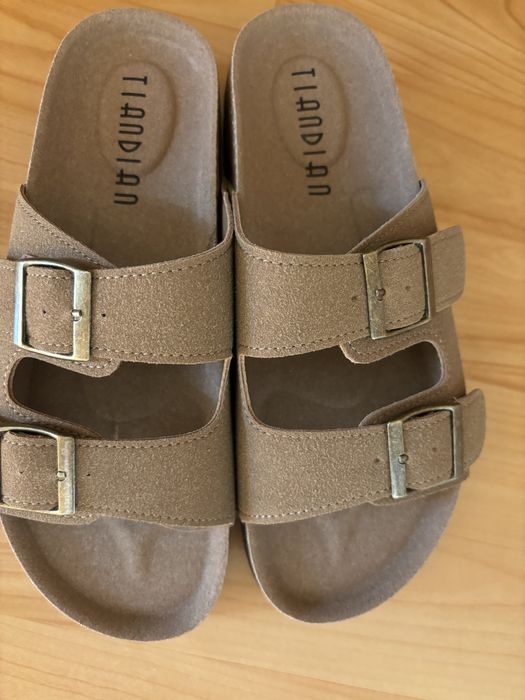 Женская новая обувь