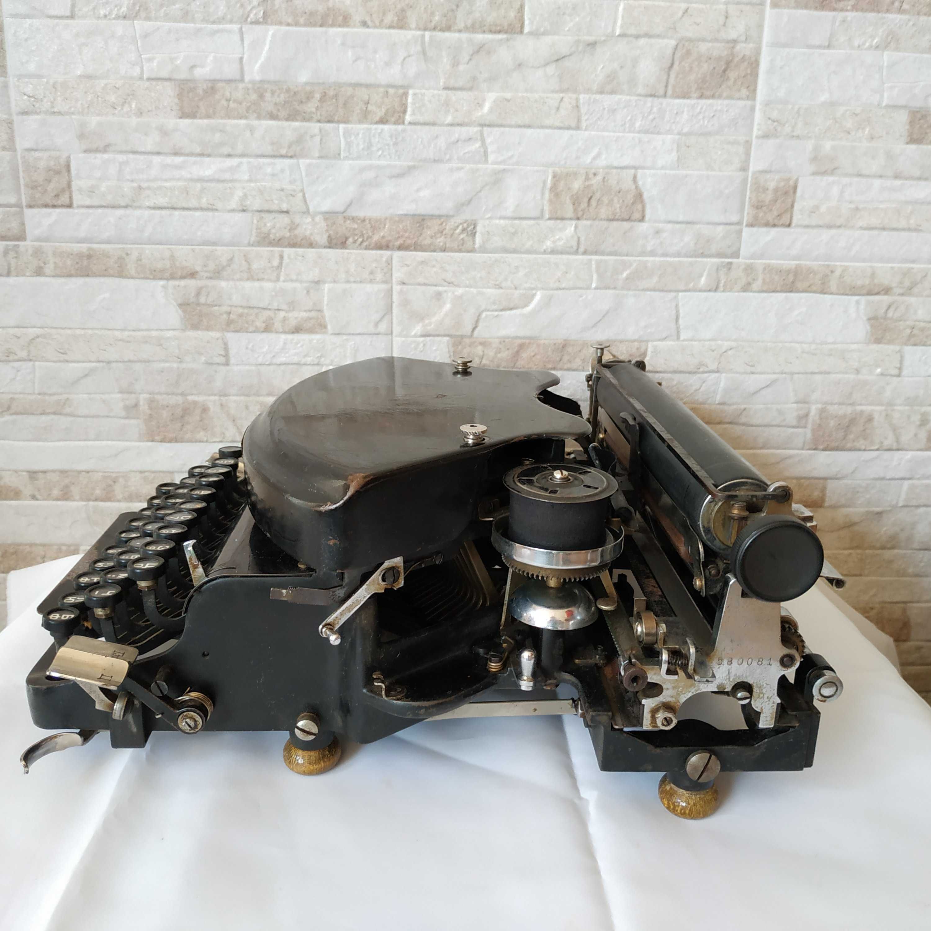 Стара пишеща машина Adler Mod.7 - Made in Germany - 1939 година