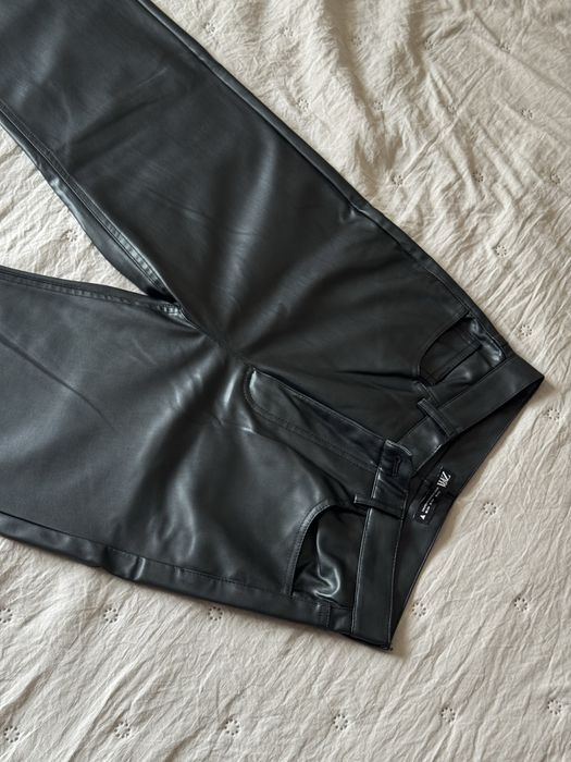 Панталон от еко кожа Zara