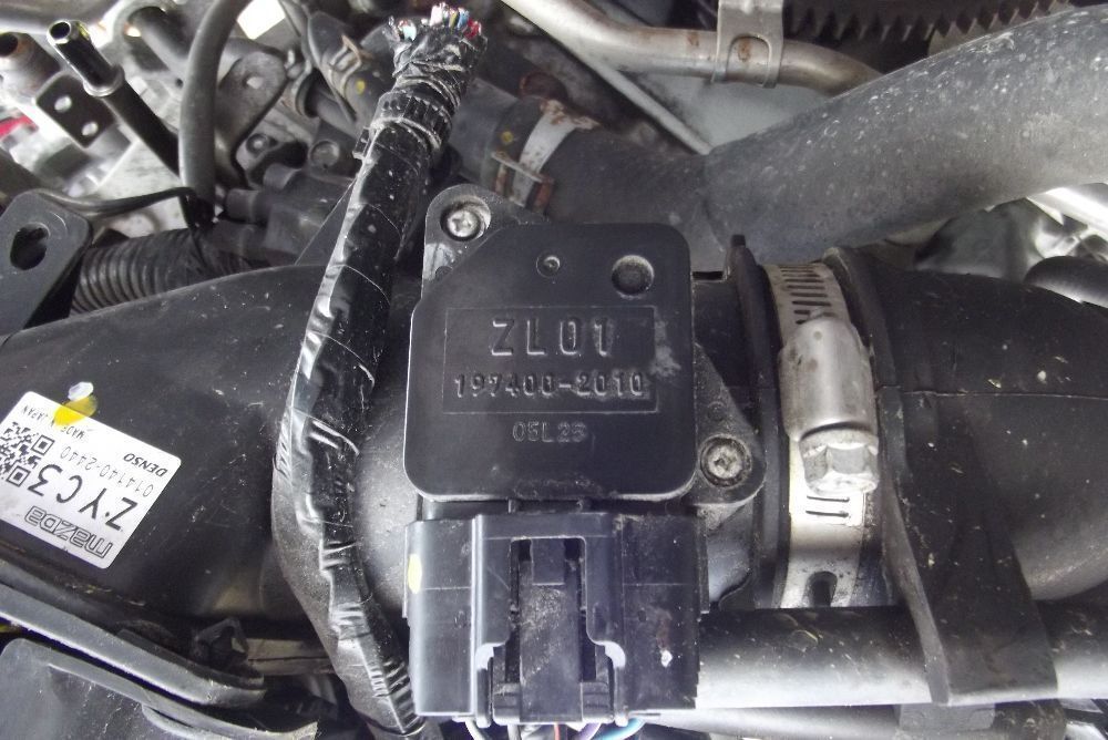 Debitmetru aer Mazda 2 motor 1.3 Mazda 6 Mazda 5 debitmetru dezmembrez