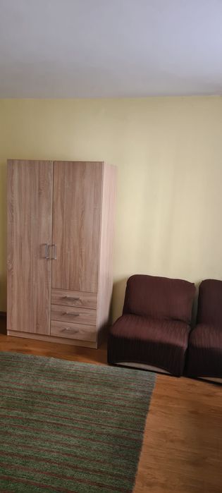 Garsonieră inchiriat