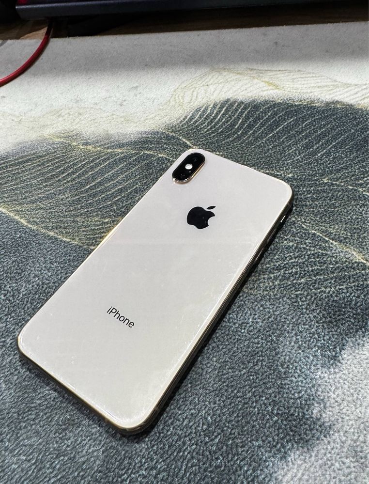 Iphone xs gold ideal