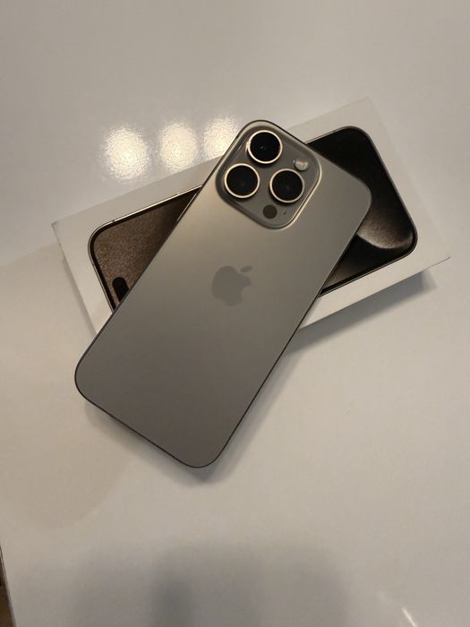 Vand iphone 15 pro ,Natural Titanium ,128 GB