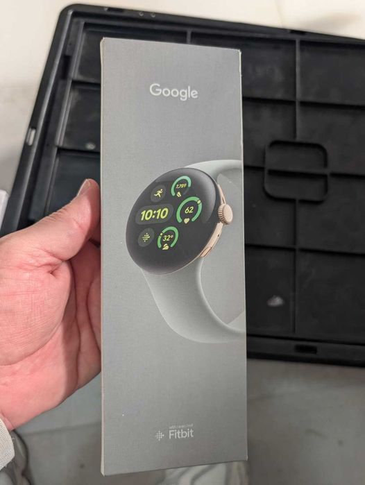 Google Pixel Watch 3 41mm Champagne Gold Case with Haze Band Gri