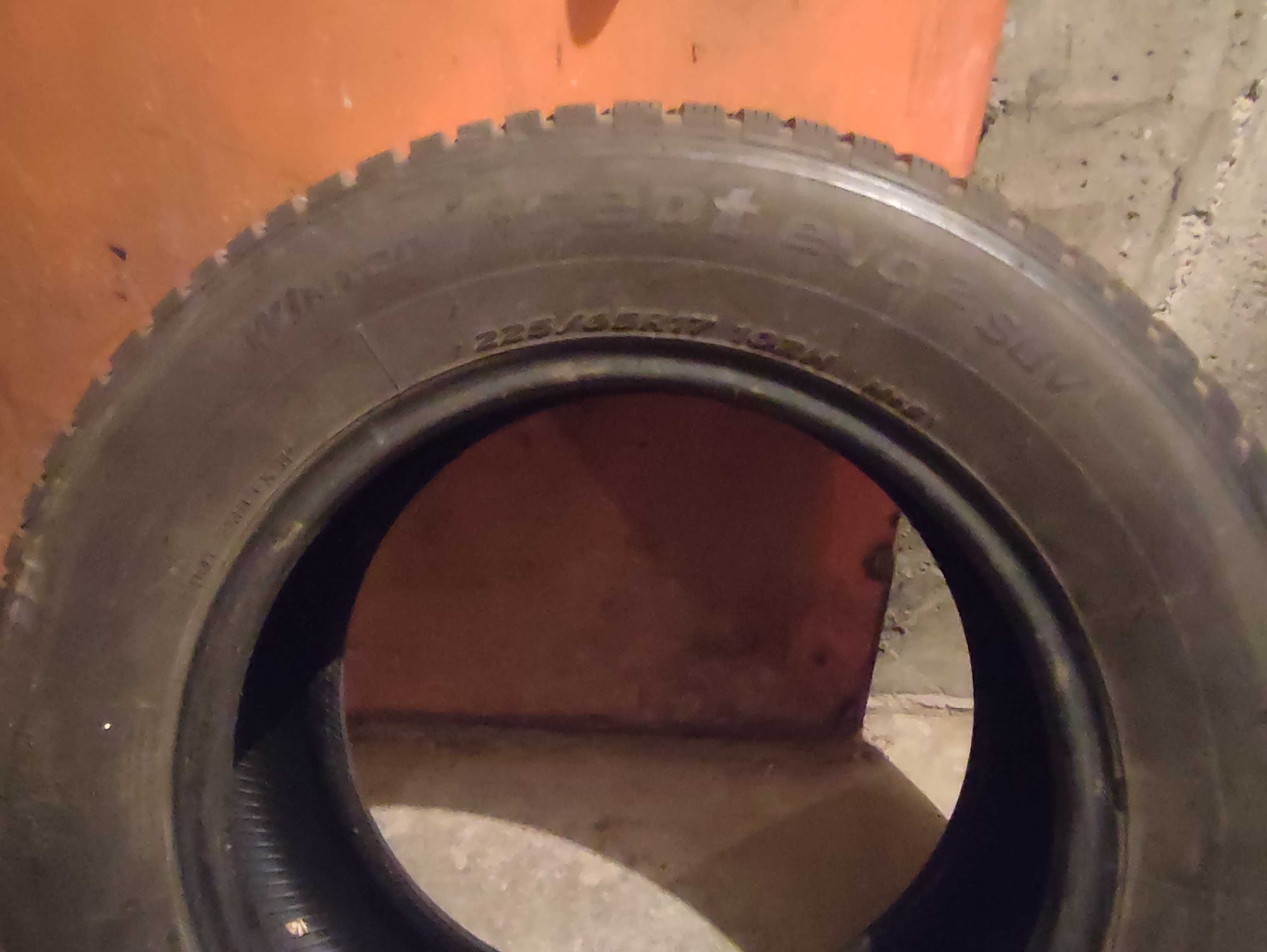 2 бр.зимни гуми Hankook и 2 бр. Nokian 225/65/17