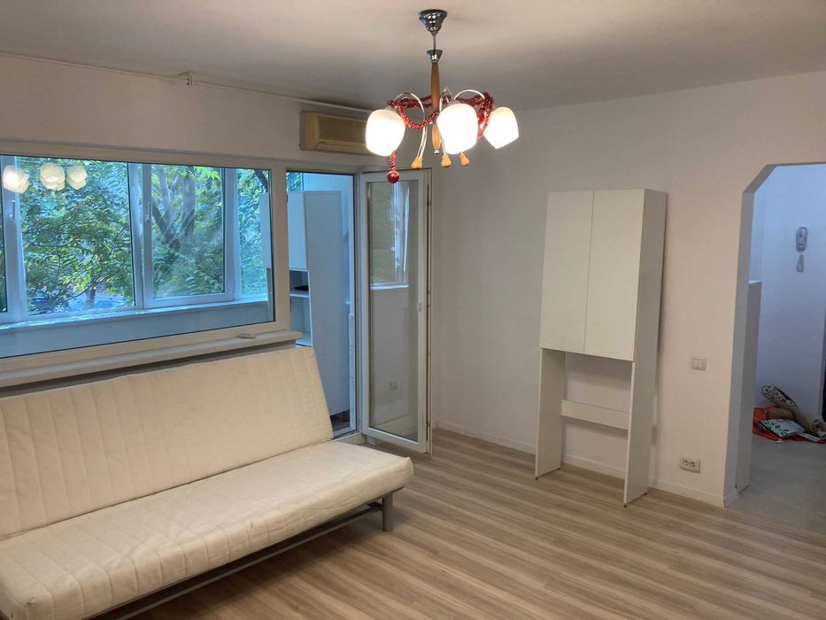 Inchiriez apartament 3 camere zona Tineretului