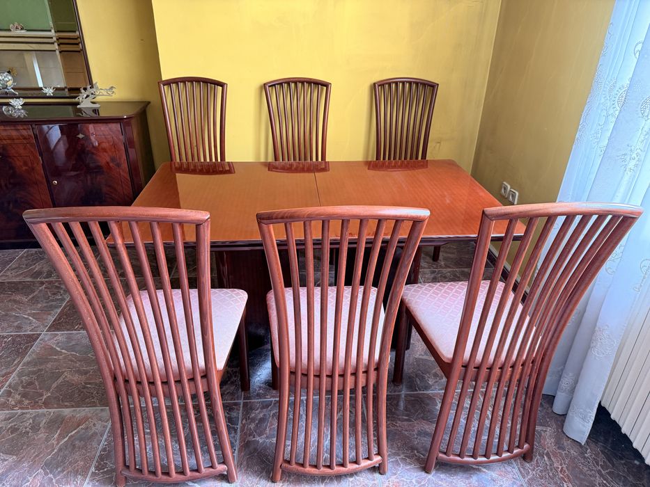 Холна мебел от масив