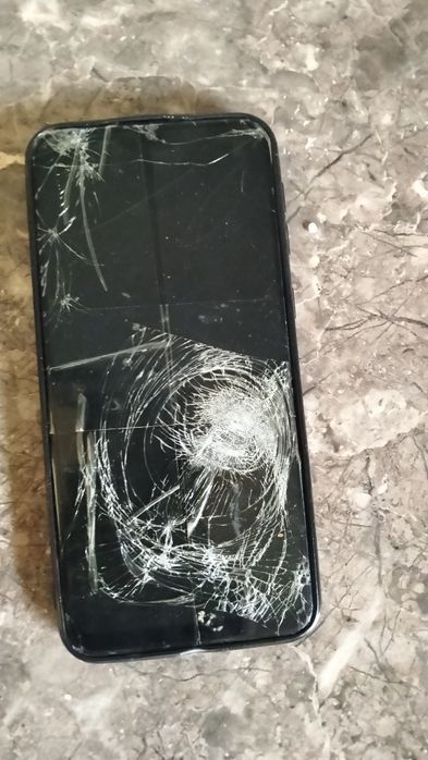 Samsung m 21 ekran singan.