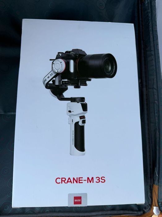 Vând Stabilizator Zhiyun crane M3 S pentru fotoaparat (Nou- nefolosit)