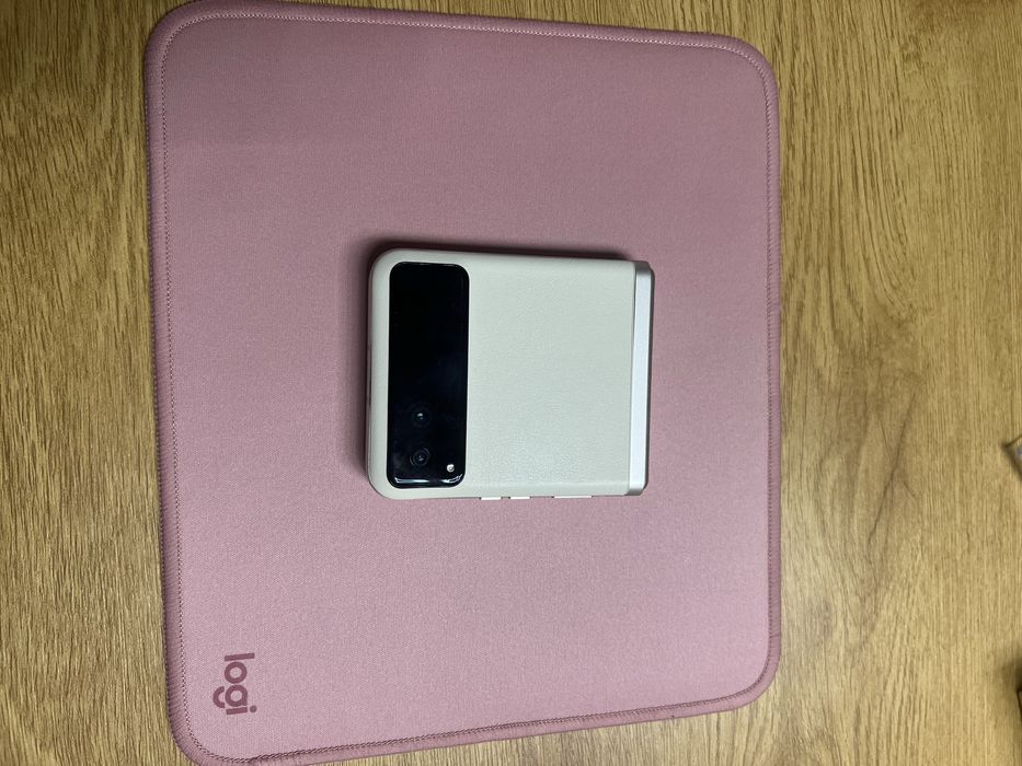 Motorola razr 40 Vanilla Cream