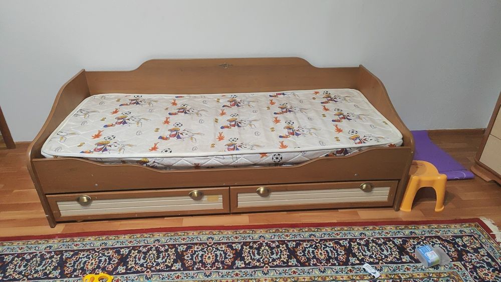 Отдам за минимальную цену детскую кровать
