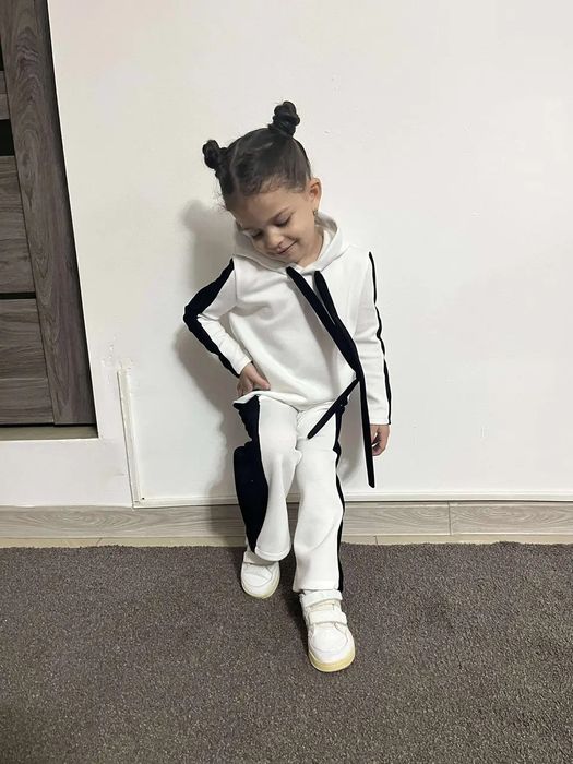 Compleu pentru fetițe