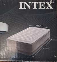 Надувная кровать Intex с электронасосом