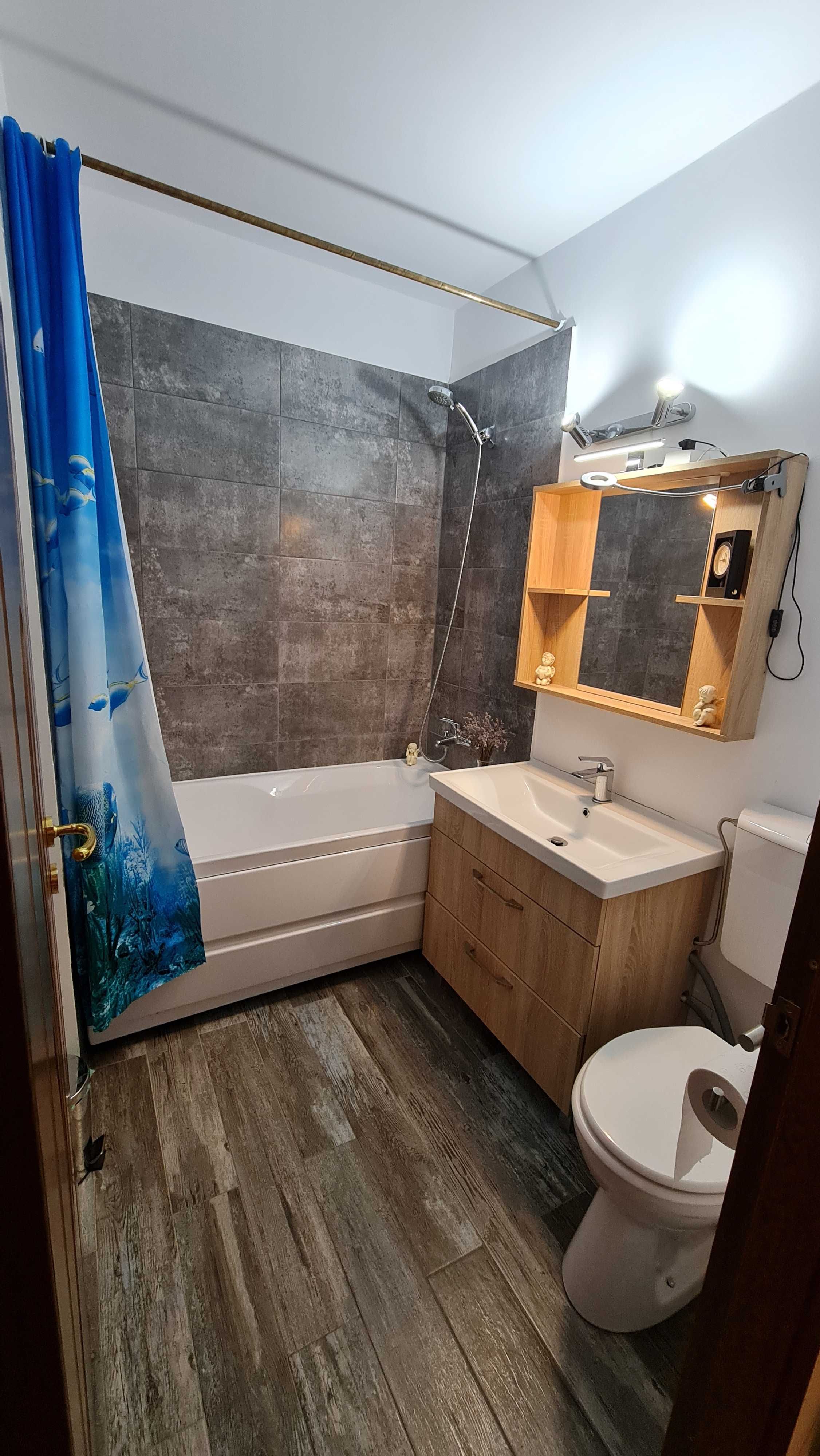 Vând apartament cu 3 camere