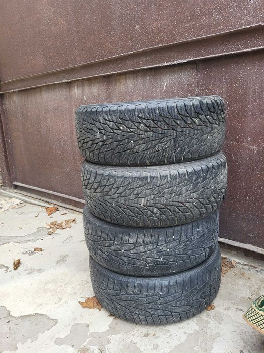 Шина зимный 17/235 55