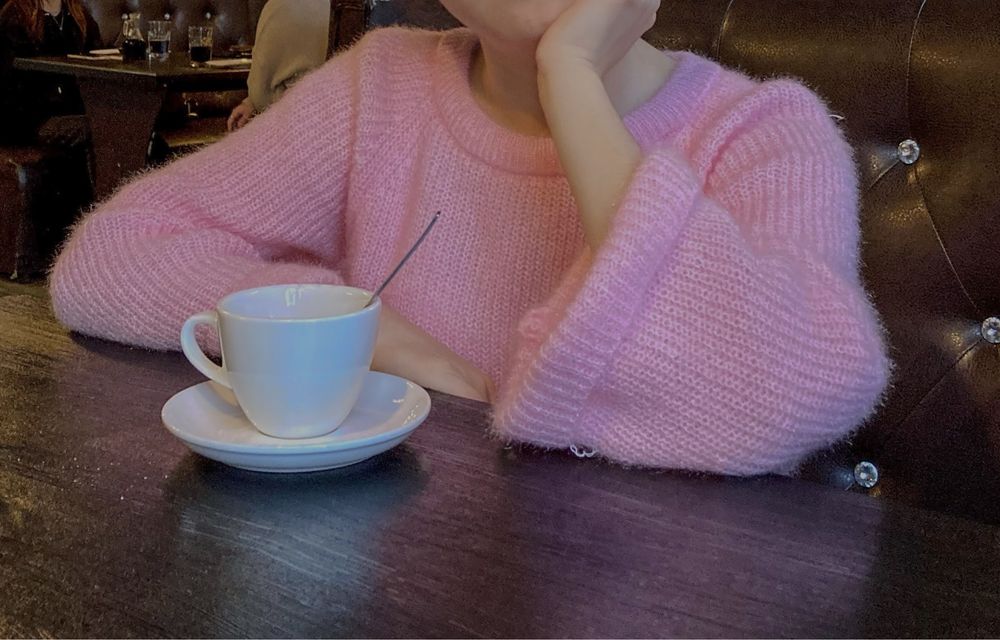 Продам вязаный свитер розового цвета