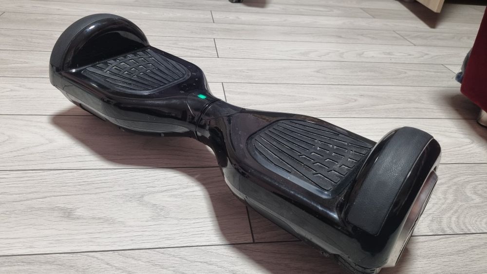 Hoverboard negru – 6.5 inch, funcțional, cu încărcător