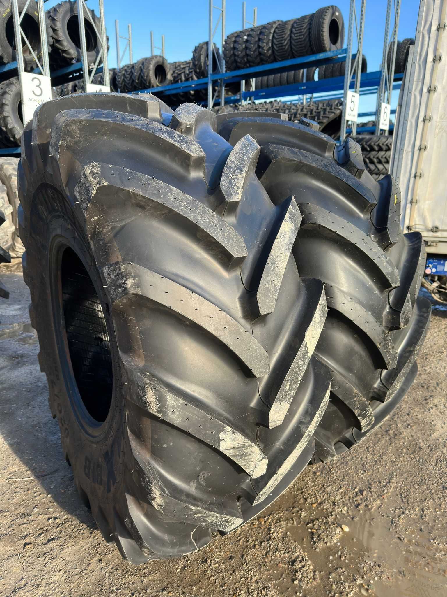 620/75 R26 MICHELIN MEGAXBIB 166A8 combina