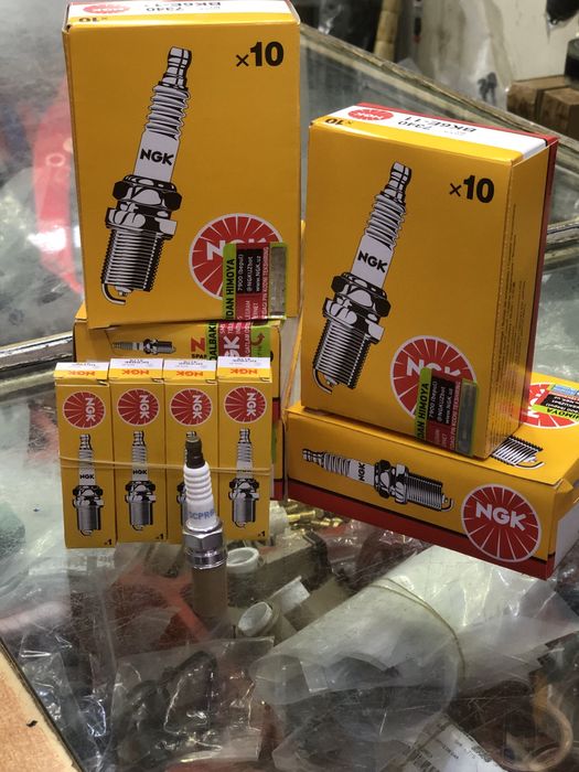 Svecha NGK ER 8 Spark Cobalt Gentra N-3