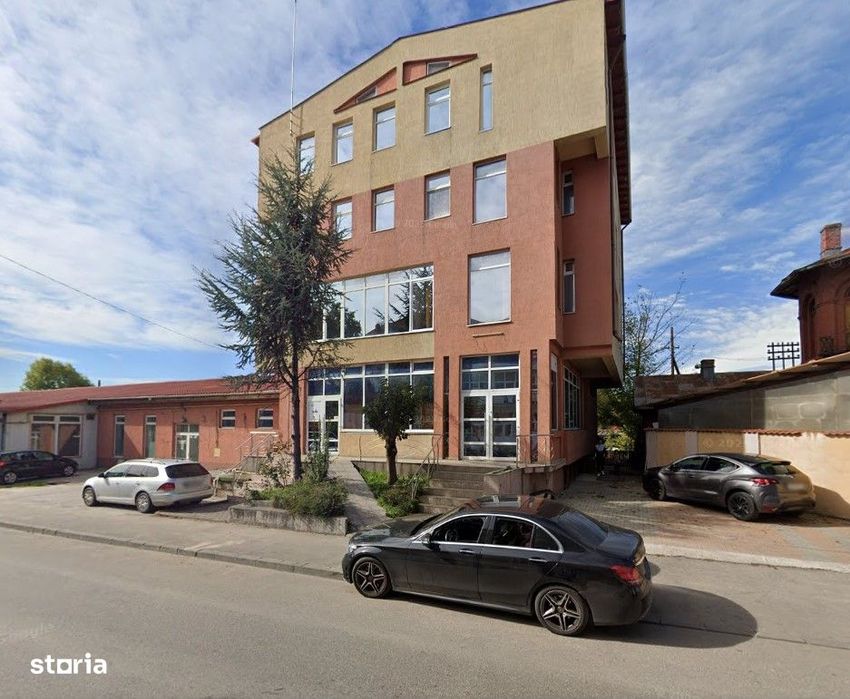 Spațiu comercial de închiriat în Curtea de Argeș.