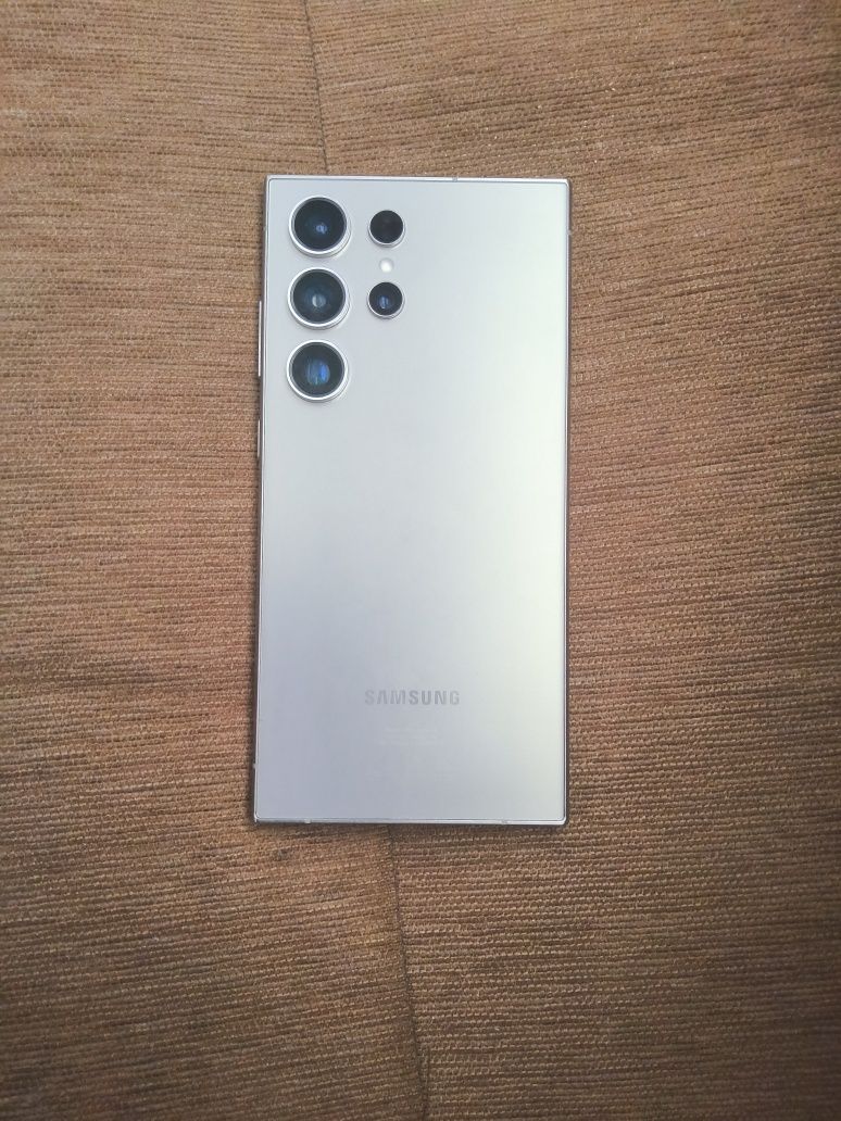 Samsung Galaxy S24 Ultra 512 GB С гаранция