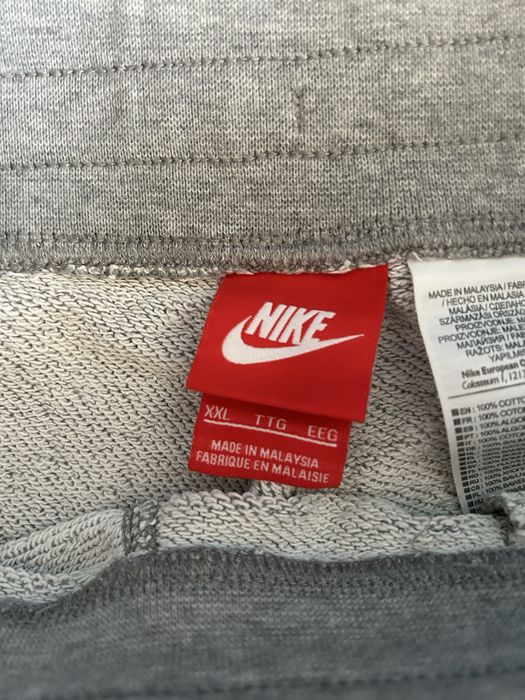 Къси панталони Nike и Champion