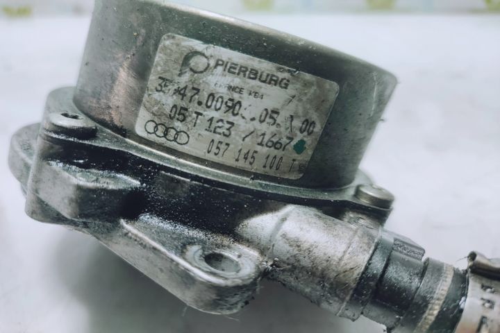 Pompa vacuum  2.7 3.0 tdi bpp bmk  057145100t Volkswagen VW Crafter 1 seria