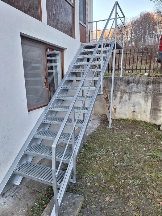 Scări metalice galvanizate la orice demisiune asiguram transport ori u