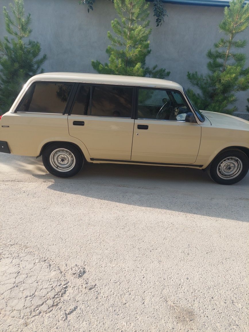 Vaz 2104 yili 1987