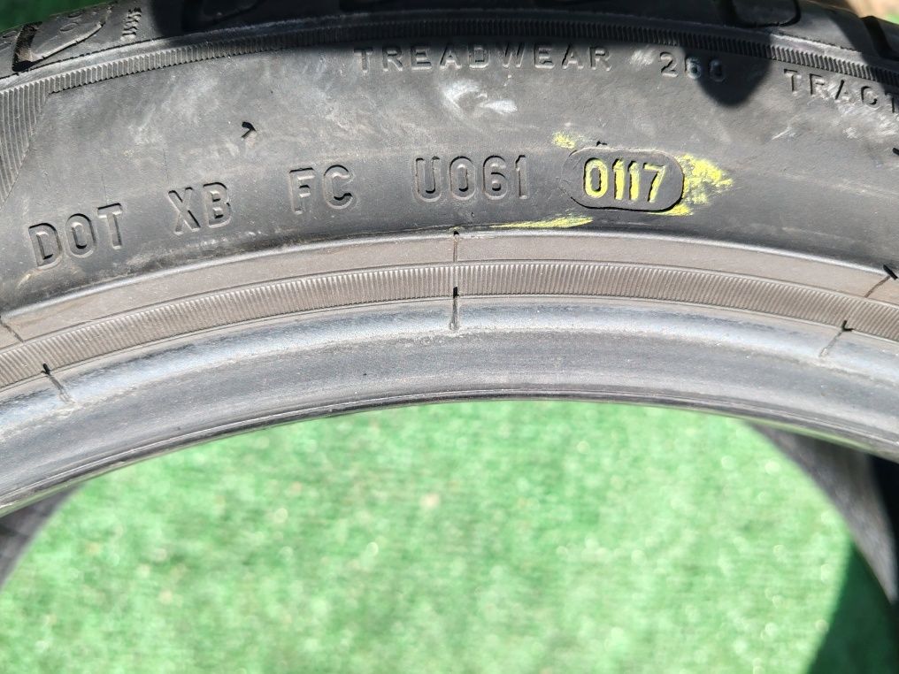 235 40 19 vara Pirelli