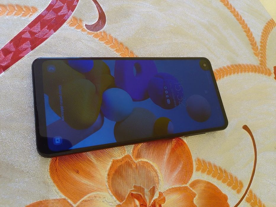 Smartfone Samsung 300 de lei,stare perfecta de functionare!