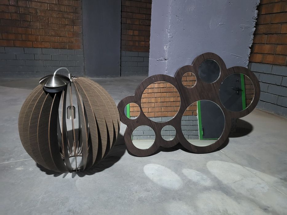 Люстра и зеркало