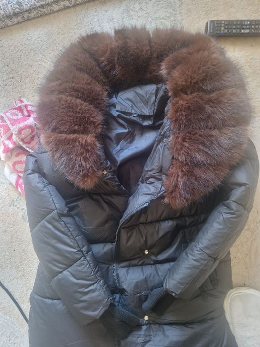 Куртка сатылады.