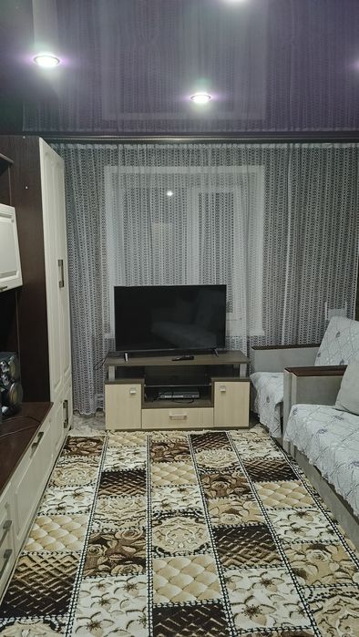 Продам трёхкомнатную благоустроенную квпртиру с евроремонтомроенную кв