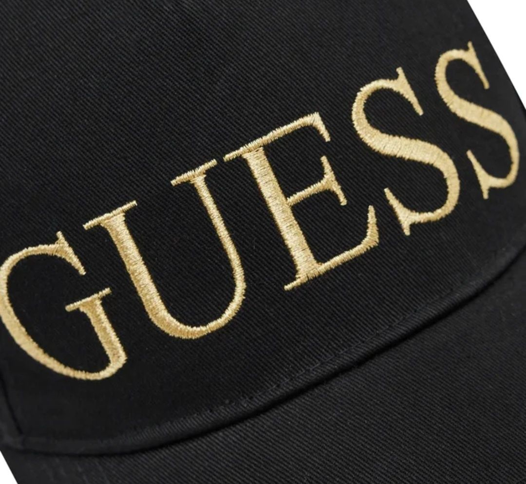 Шапка guess черна