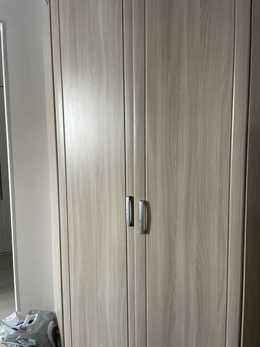 Продам шкаф недорого