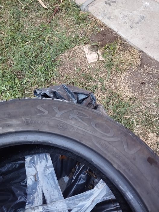 Cauciucuri de iarna 225/50/17 xl