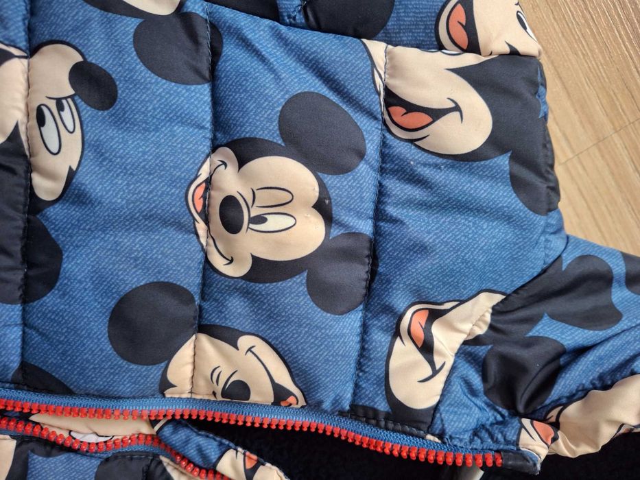 Детско яке с мики маус