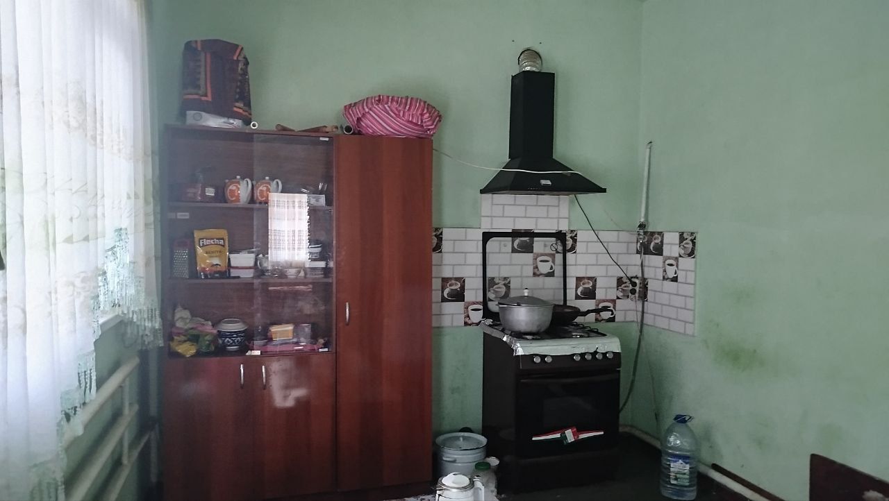 Srochna sotiladi 8 sotix hovli