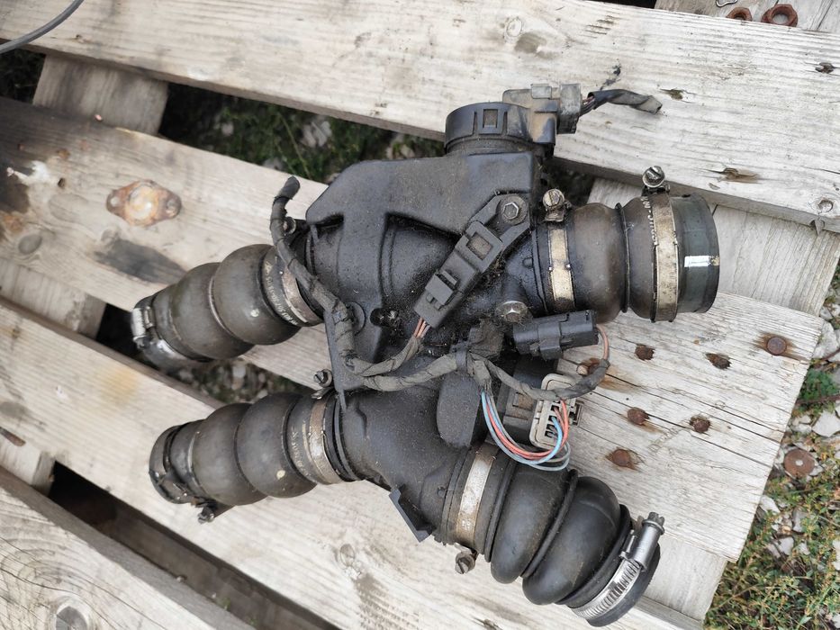 Дросел клапа Пежо/Ситроен 1.6HDI