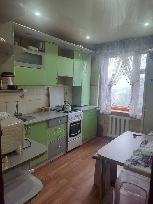 Продам 3-комнатную квартиру в 20 Районе.1985г