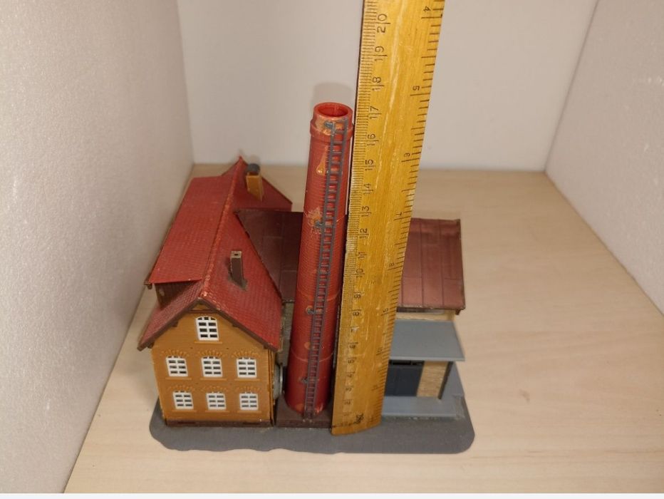 Faller 130960 fabrica de bere 

Diorama clădire fabrica de bere, la sc