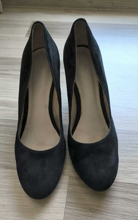 Черни, дамски велурени обувки