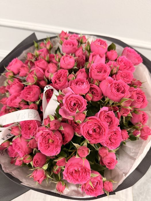 Цветы свежие и пышные