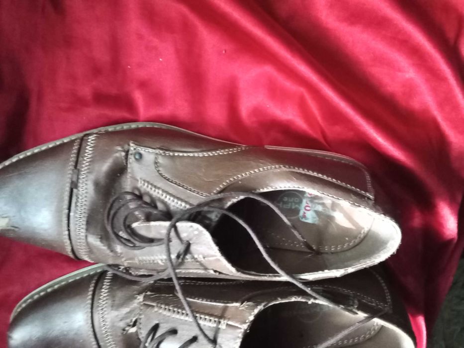 Маркови маратонки и обувки