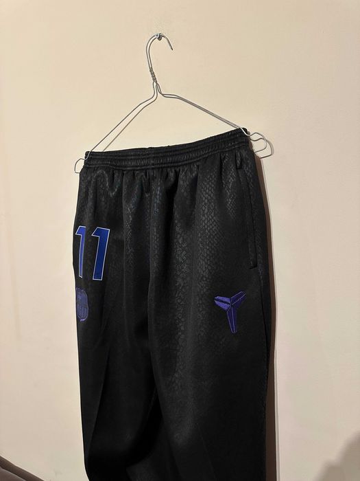 Комплект от горнице и долнище на Barcelona с името на Raphinha