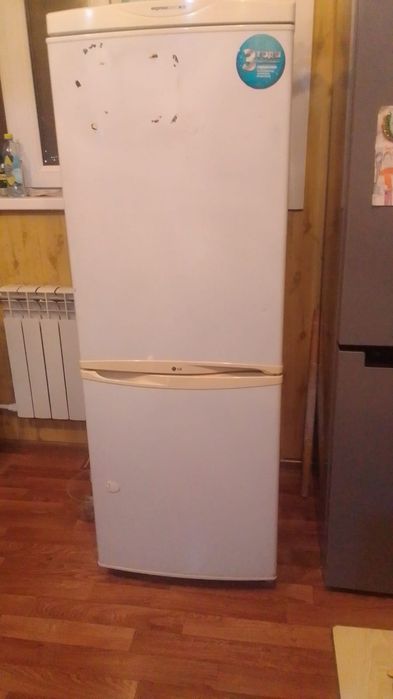 Продам холодильник LG состояние хорошее б/у за 30000 тенге