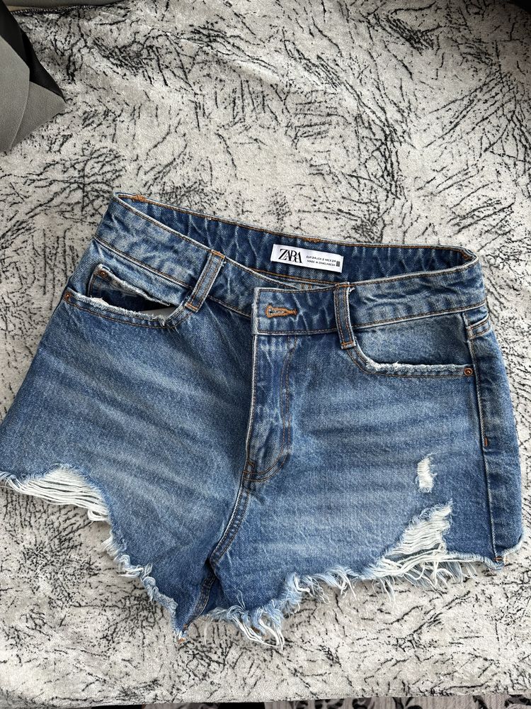 Zara къси панталони