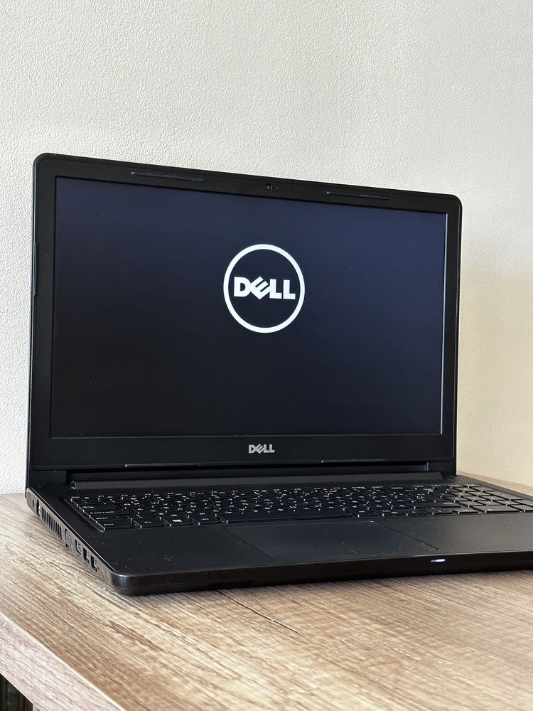 Лаптоп DELL като нов